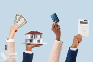 cuatro manos, cada una sosteniendo un objeto relacionado con las finanzas y la compra de una casa: billetes de dólar, una tarjeta de crédito, una calculadora y una maqueta de una casa. Representa visualmente los diferentes métodos de pago y el proceso de cálculo involucrado en adquirir una propiedad.